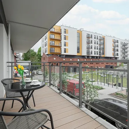 Stylish One Bedroom In With Free Parking And Balcony By Renters * Wrocław