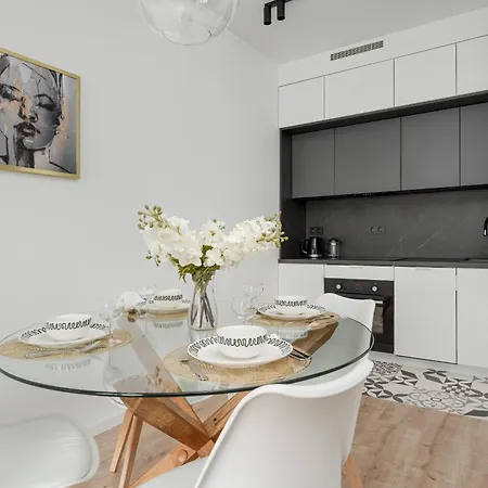 Appartamento Stylish One Bedroom In With Free Parking And Balcony By Renters