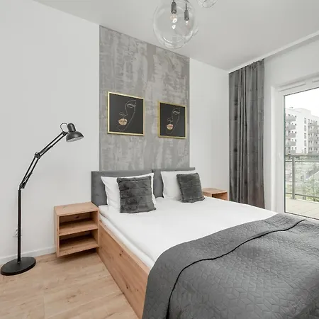 Appartamento Stylish One Bedroom In With Free Parking And Balcony By Renters *