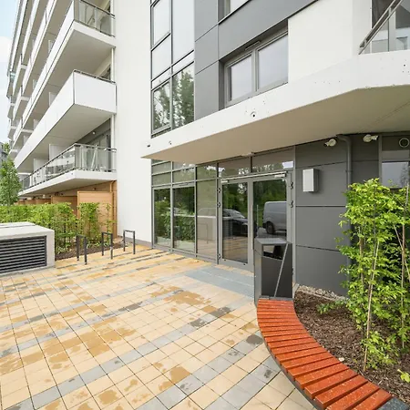 Stylish One Bedroom In With Free Parking And Balcony By Renters Appartamento Breslavia